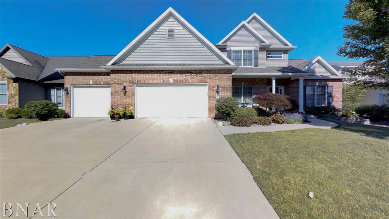 7 Stonehedges Ct., Bloomington $319,900